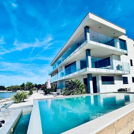 Διαμέρισμα Paramount Adria *