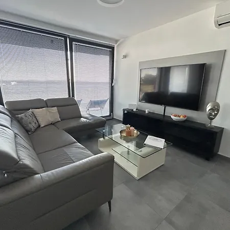 Διαμέρισμα Paramount Adria *