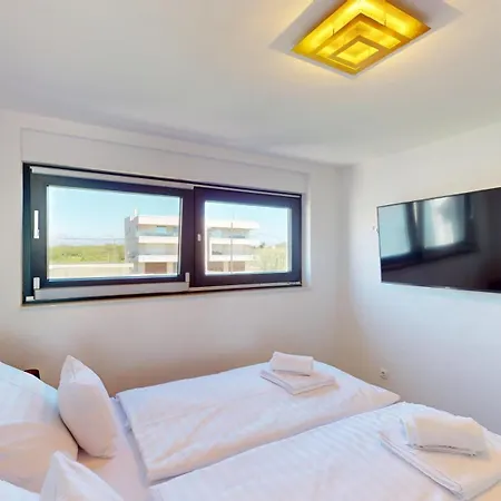 Paramount Adria *
